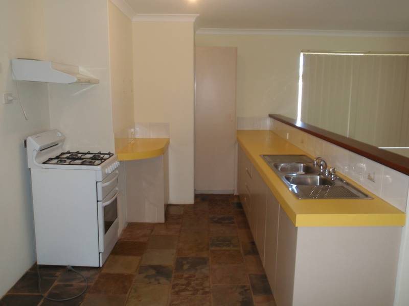 Spacious family home in Rosehill Estate with the following features Picture 2