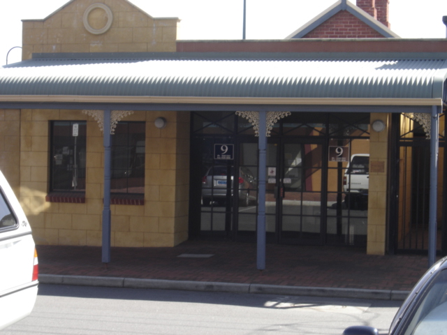 OFFICE/SHOP Picture 1