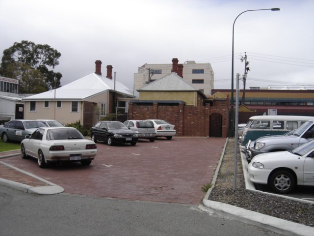 OFFICE/SHOP Picture 2