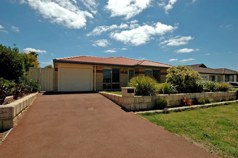 BACKS ROSEHILL GOLF COURSE Picture 2