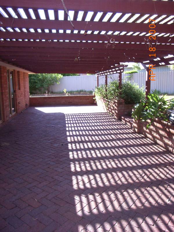 QUIET LOCATION IN CUL-DE-SAC Viewing Wednesday 4.11.09 @ 4.45 - 5pm Picture 3