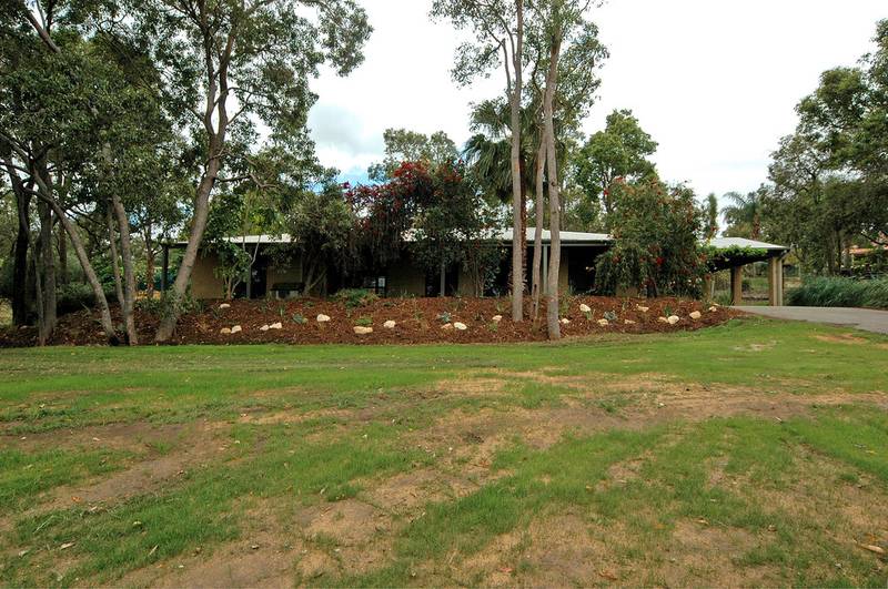 GRACIOUS & SPACIOUS Picture 1