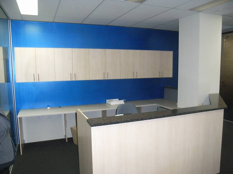EXECUTIVE OFFICE SPACE Picture 3