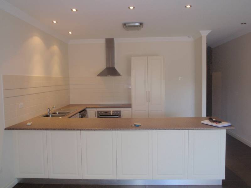 Modern 3x2 Inner City Apartment - Walk to Midland Gate! Viewing Friday 8th January 2.30 - 2.45pm Picture 1