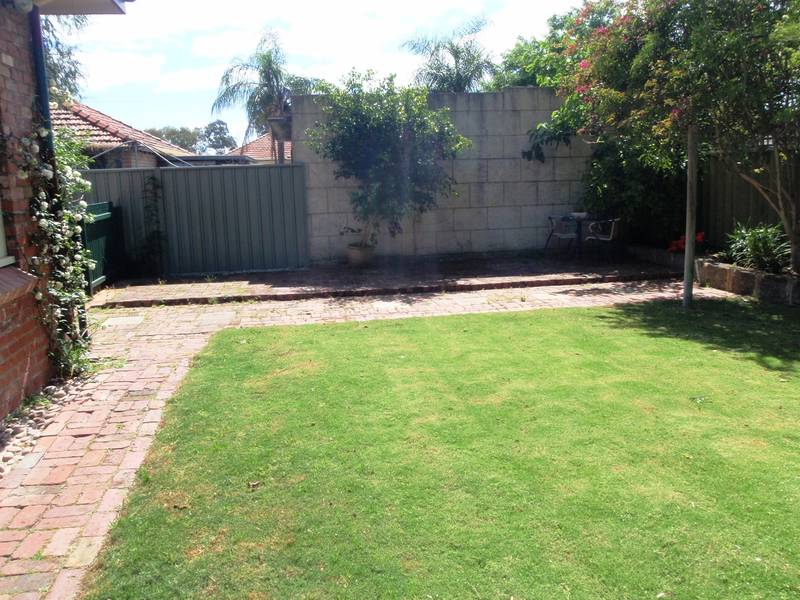 Stylish 3x1 in great location Picture 2