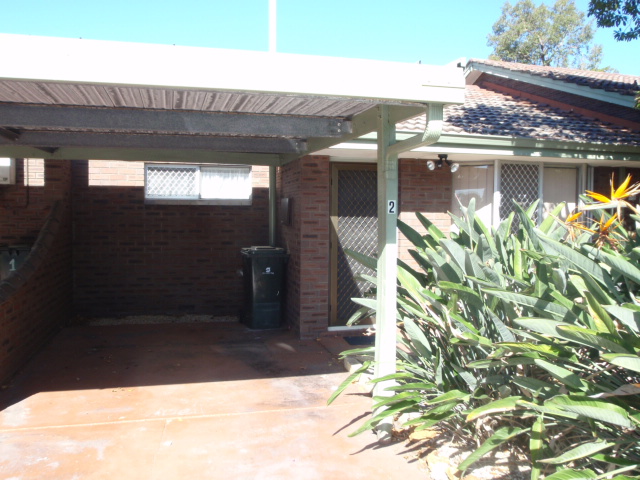 2x1 Duplex in Great Location Picture 3