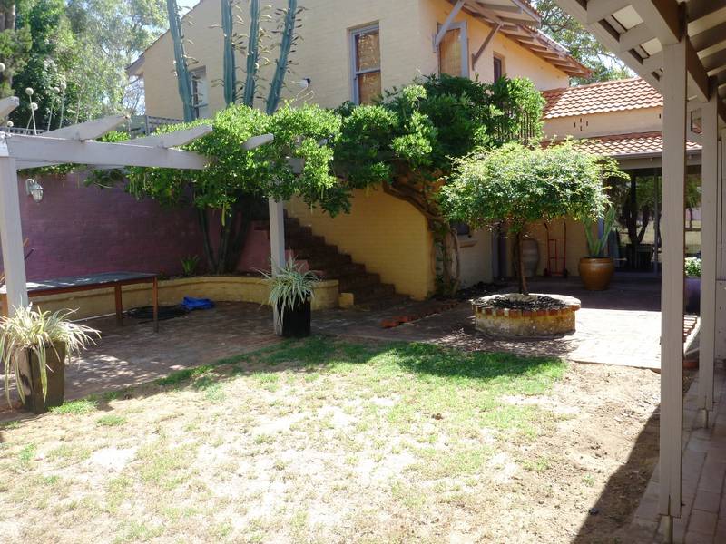 Tuscan Style Family Home in Greenmount Picture 1