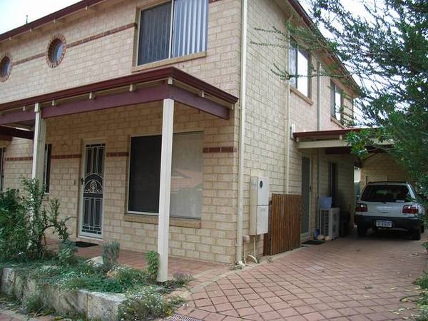 LOVELY LOCATION Picture 1