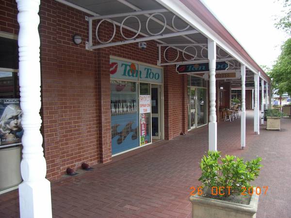 THE CRESCENT Picture 1