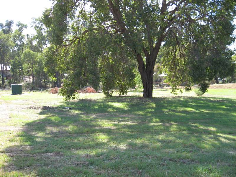 MEREVALE ESTATE Picture 3