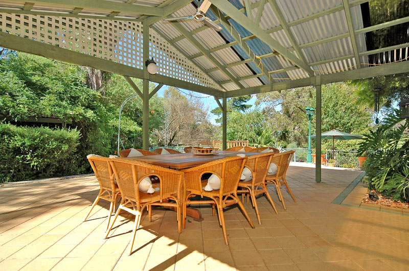 TYPICALLY DARLINGTON Picture 2