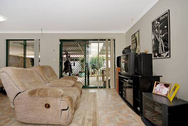 FANTASTIC FIRST HOME Picture 2