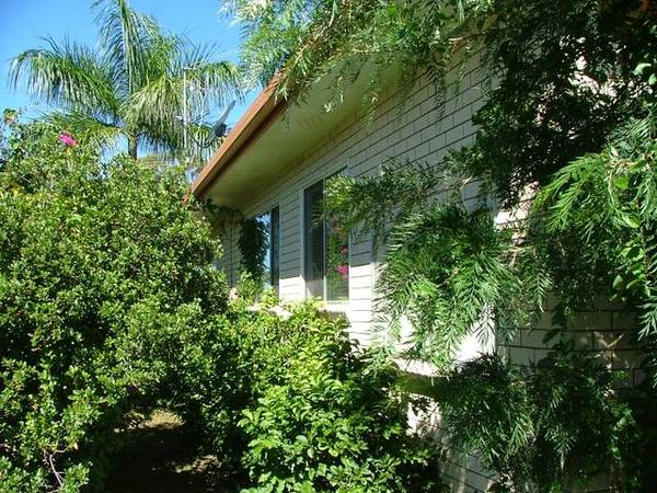 Waterfront Opportunity - Home Or Investment Picture 2