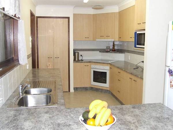 Semi Rural Home & Orchard Picture 2