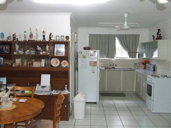 Sooo Neat! Sooo Near to Water! Picture