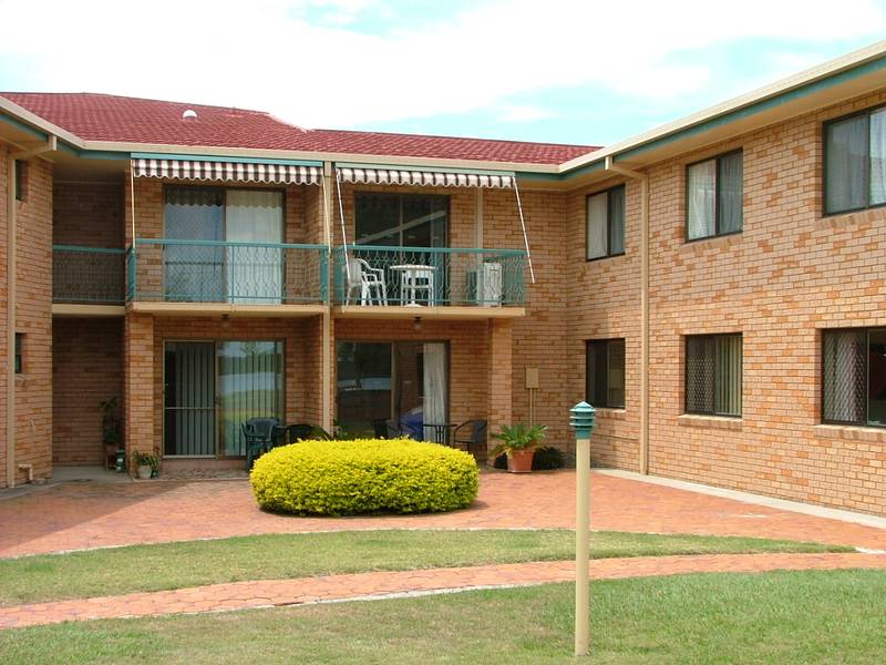 AIRCONDITIONED COMFORT WITH VIEWS Picture 1