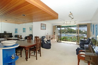 Executive Marina Living Picture Executive Marina Living Picture