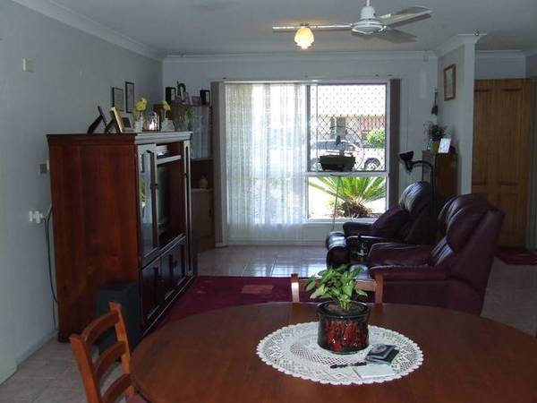 Suit Family Or Investor Picture