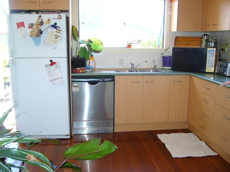 Overlooking Water & Park Picture 3