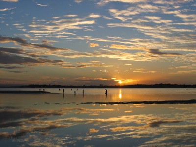 FABULOUS WATERFRONT ELEGANCE Picture