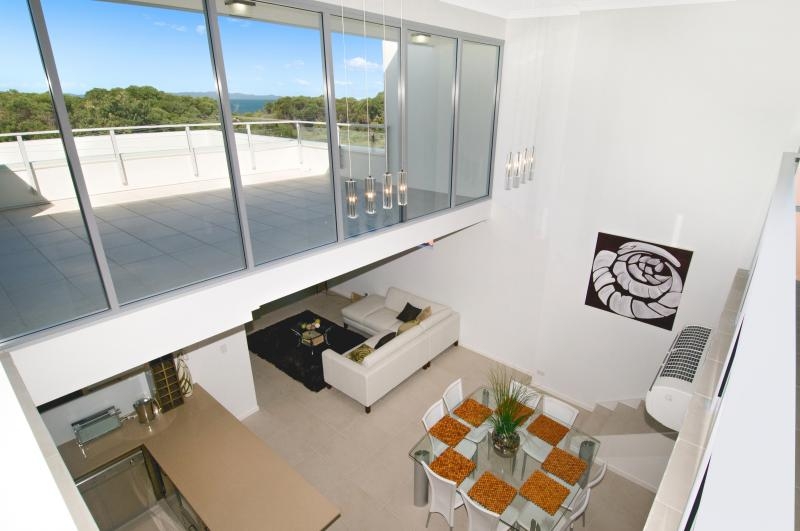 Penthouse Overlooking Ocean & Islands Picture 2