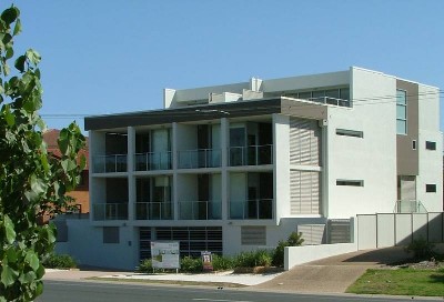 Spacious Luxury Apartment - Beachfront Picture Spacious Luxury Apartment - Beachfront Picture