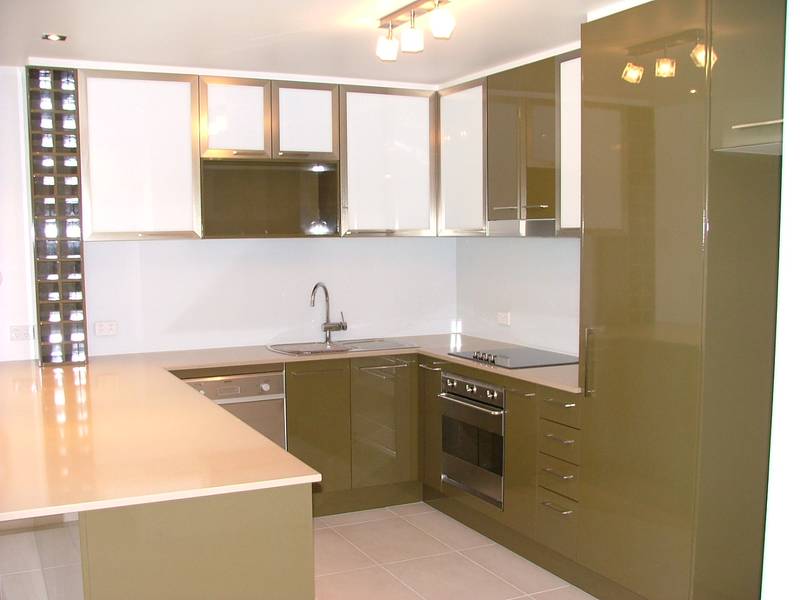 Spacious Luxury Apartment - Beachfront Picture 2