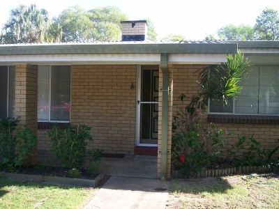 SPACIOUS SURF SIDE RETREAT Picture