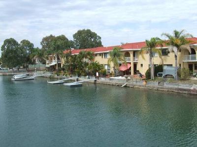 THREE BEDROOM CANAL TOWNHOUSE - NO PONTOON Picture