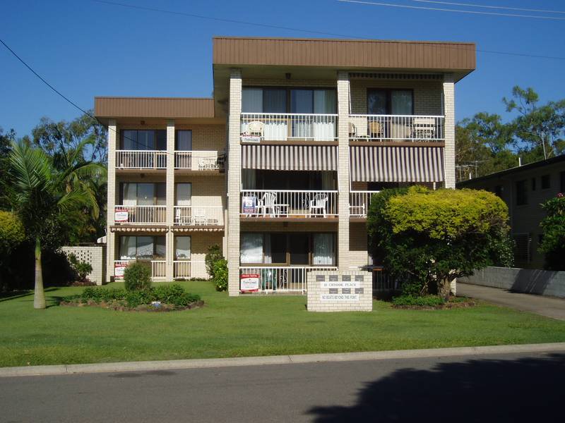 GROUND FLOOR WATERFRONT UNIT ON SOUTH ESPLANADE Picture 1