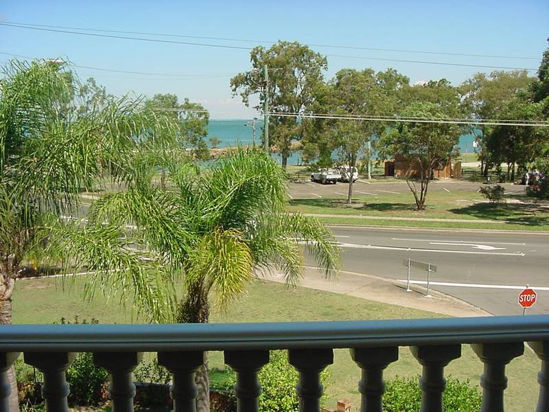 SECOND FLOOR WATERFRONT UNIT Picture 2