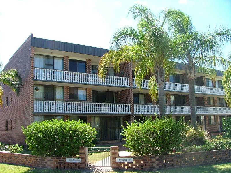 SECOND FLOOR WATERFRONT UNIT Picture 1