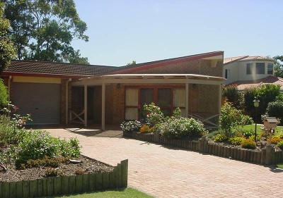 THREE BEDROOM HOUSE AT BANKSIA BEACH Picture
