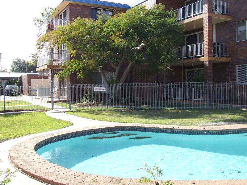 Just A Stroll To The Water Picture 1