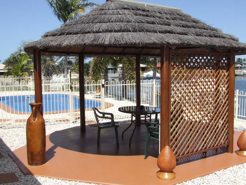 Rare Canal Property On Bribie Island Picture 2