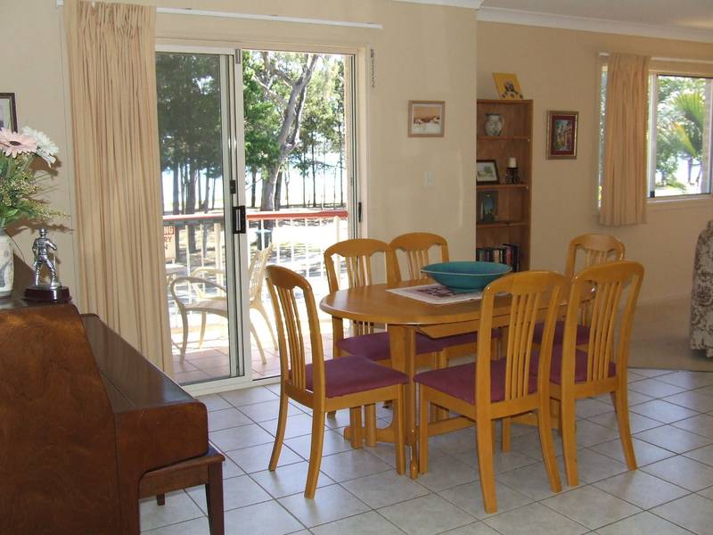 Large Unit With Big Water Views Picture 3