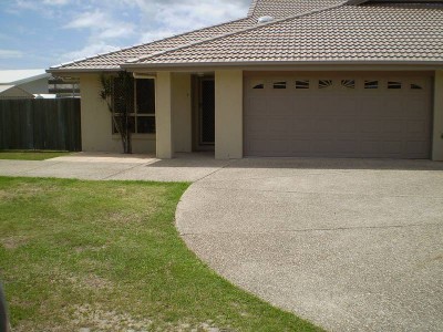 Dual Living at Banksia Beach Picture Dual Living at Banksia Beach Picture