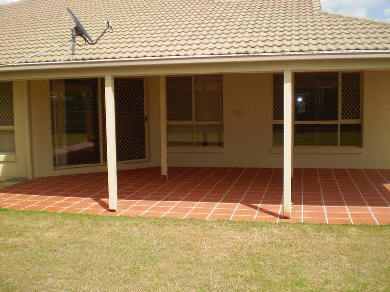 Dual Living at Banksia Beach Picture 2