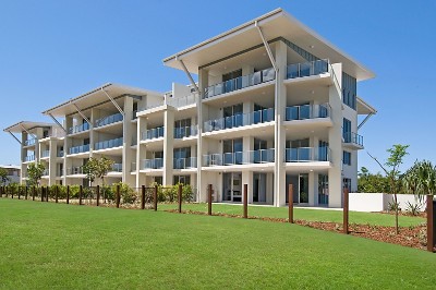 Spinnaker Blue: Prestige New Complex On The Water Picture