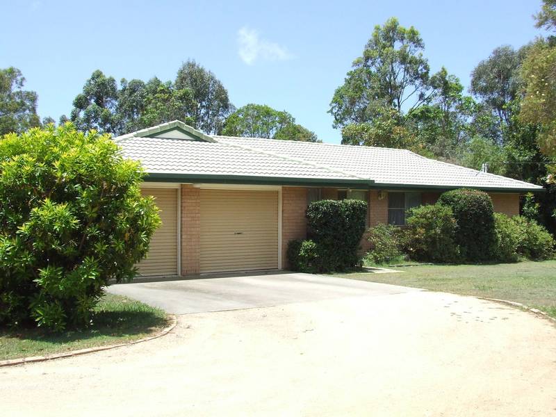 AWAY FROM THE HUSTLE & BUSTLE Picture 1