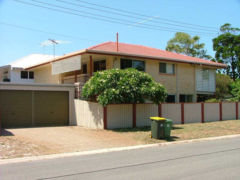 LISTEN TO THE SURF Picture 1