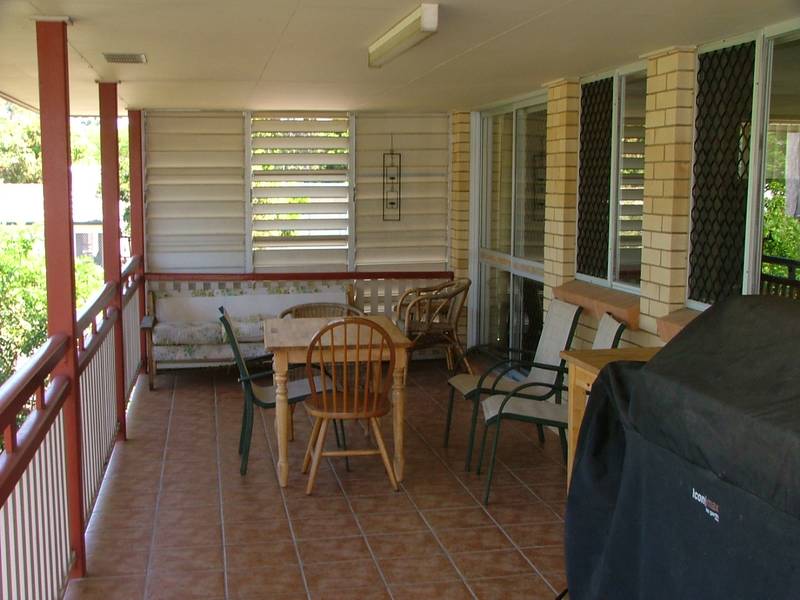 LISTEN TO THE SURF Picture 3