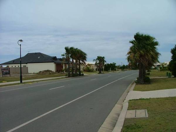 Stroll To Marina Picture 2