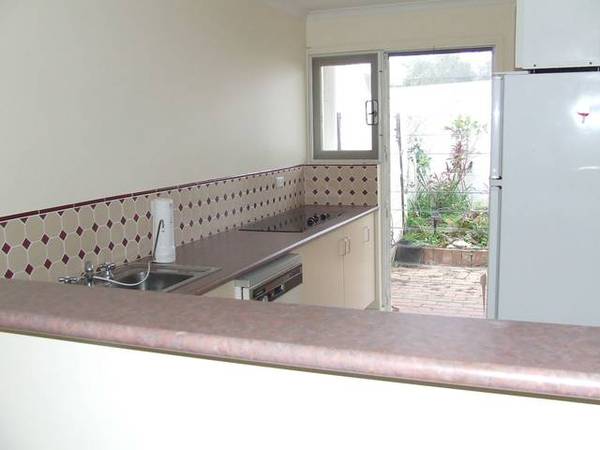 Unit Living By The Passage Picture 3