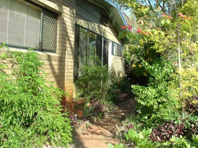 HOME CLOSE TO PASSAGE Picture 2