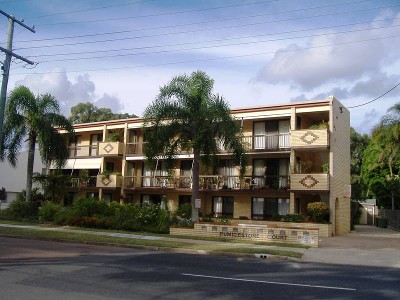 GROUND FLOOR WATERFRONT RENOVATED DELIGHT Picture GROUND FLOOR WATERFRONT RENOVATED DELIGHT Picture