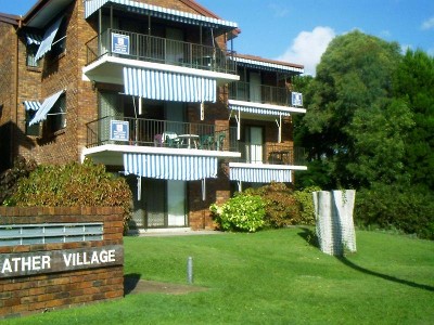 GROUND LEVEL GREAT VIEWS OVER PUMICESTONE PASSAGE Picture GROUND LEVEL GREAT VIEWS OVER PUMICESTONE PASSAGE Picture