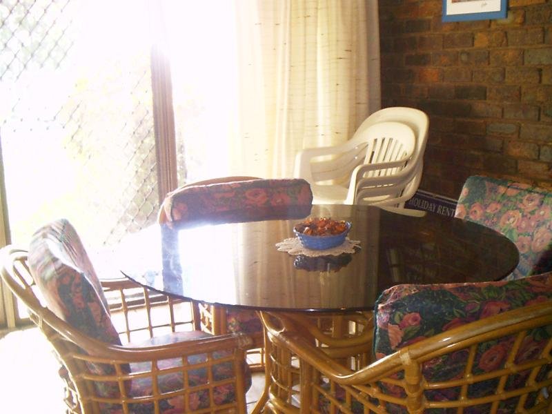 GROUND LEVEL GREAT VIEWS OVER PUMICESTONE PASSAGE Picture 3