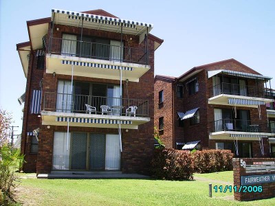 GROUND LEVEL WITH EXCELLENT WATER VIEWS Picture GROUND LEVEL WITH EXCELLENT WATER VIEWS Picture