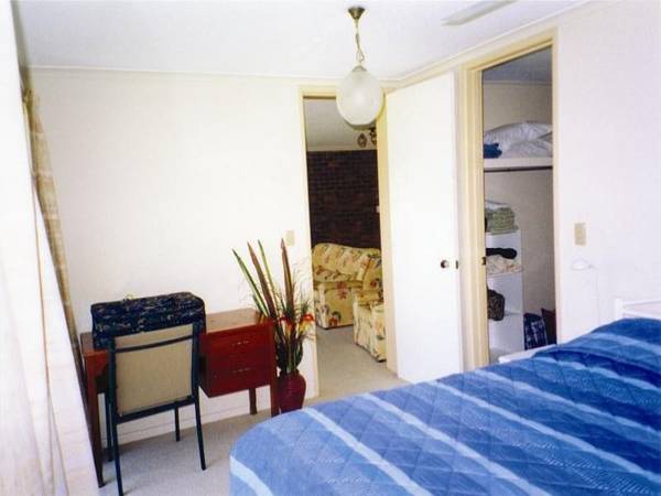 GUMS ANCHORAGE Picture 2